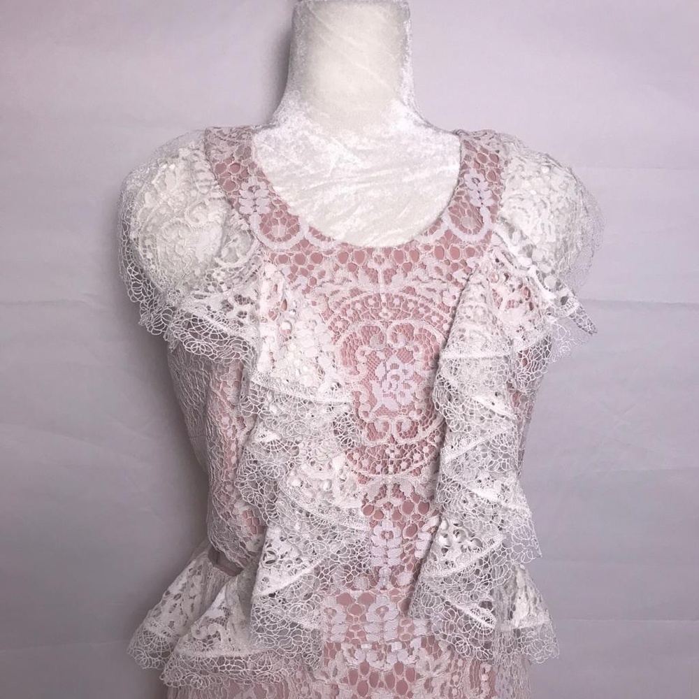 🌿Final Price! NWT {Rare} ALEXIS Ivory Lace Romper - Picture 3 of 6